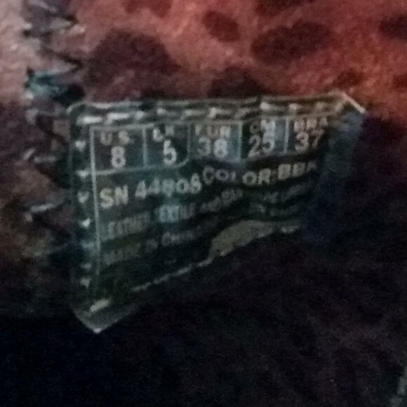 Skechers boots, size 8, black suede - Picture 5 of 11